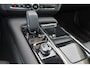 Volvo V90 T6 Recharge AWD Plus Dark - IntelliSafe Assist & Surround - 360º Camera - Adaptieve LED koplampen - Verwarmde voorstoelen, stuur & achterbank - Parkeersensoren voor & achter - Elektr. bedienb. voorstoelen met geheugen - Extra getint glas - Inklapbare trekhaak - 19' LMV
