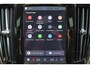 Volvo V90 T6 Recharge AWD Plus Dark - IntelliSafe Assist & Surround - 360º Camera - Adaptieve LED koplampen - Verwarmde voorstoelen, stuur & achterbank - Parkeersensoren voor & achter - Elektr. bedienb. voorstoelen met geheugen - Extra getint glas - Inklapbare trekhaak - 19' LMV