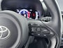 Toyota Yaris 1.5 Hybrid 115 Dynamic | Apple Carplay / Android Auto | Dodehoek detectie | Parkeersensoren voor/achter | Stoel-/stuurverwarming | Adaptive Cruise | Clima | Keyless | Camera | 16 inch