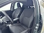 Toyota Yaris 1.5 Hybrid 115 Dynamic | Apple Carplay / Android Auto | Dodehoek detectie | Parkeersensoren voor/achter | Stoel-/stuurverwarming | Adaptive Cruise | Clima | Keyless | Camera | 16 inch