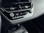 Toyota Corolla Hybrid 140 Dynamic | Apple Carplay / Android Auto | Stoelverwarming | Parkeersensoren voor/achter | Adaptive Cruise | Keyless | Clima | Camera | Full LED | 17 inch