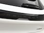 Peugeot 208 Allure Hybrid 110pk Automaat | Lage kilometerstand! | Navigatie | Climate Control | Cruise Control | Parkeersensoren v+a | Armsteun | Digitaal instrumentenpaneel | Draadloze Apple Carplay / Android Auto | DAB+ radio | Led koplampen | Donker getint glas | 16" lichtmetalen velgen |