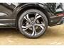 Audi Q3 40 TFSI S tronic quattro S Line / Trekhaak / Camera / Dode Hoek / PDC / Leder / Stoelverwarming / Adaptive Cruise / Carplay / Climate Control / 20inch