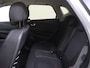 Renault Captur 0.9 TCe Intens | Navigatie | Climate Control | Sensoren met Camera Achter | Trekhaak |