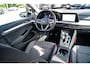 Volkswagen Golf 1.5 TSI Sport | R-line Difuser | Sport uitlaat met kleppensysteem | Navigatie | Lane Assist | Apple Carplay |