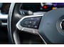 Volkswagen Golf 1.5 TSI Sport | R-line Difuser | Sport uitlaat met kleppensysteem | Navigatie | Lane Assist | Apple Carplay |