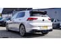 Volkswagen Golf 1.5 TSI Sport | R-line Difuser | Sport uitlaat met kleppensysteem | Navigatie | Lane Assist | Apple Carplay |