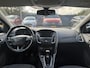 Ford Focus 1.0 Titanium Edition 125PK NIEUWE DISTRIBUTIERIEM!! Cruise Navi Stoelverwarming Verwarmde Voorruit Parkeersensoren Achter 17'' Velgen Climate *Sportief*
