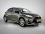 Toyota Yaris 1.5 Hybrid Executive Premium Pack | Dealer onderhouden | Trekhaak afneembaar | Panoramadak | JBL | Head-Up Display | Stoel+stuurverwarming | Dodehoek detectie | Parkeersensoren voor+achter |