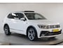 Volkswagen Tiguan Allspace All-Space 1.5 TSI Highline Business R-Line Nieuwe All-Seasons | Climate | LED | Adaptive Cruise | Carplay | Mooie auto!