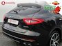 Maserati Levante 3.0 V6 SQ4 AWD GranLusso "Verde Ossido" Panoramadak NL auto! | Harman/Kardon | Soft Close | Achteruitrijcamera | Elek. Stoelen