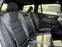 Volvo V60 T8 Plug-in hybrid AWD Plus Dark | Panoramadak | Trekhaak | T8 Performance Edition | 60 Graden Camera | Harman / Kardon |