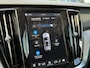 Volvo V60 T8 Plug-in hybrid AWD Plus Dark | Panoramadak | Trekhaak | T8 Performance Edition | 60 Graden Camera | Harman / Kardon |