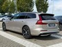 Volvo V60 T8 Plug-in hybrid AWD Plus Dark | Panoramadak | Trekhaak | T8 Performance Edition | 60 Graden Camera | Harman / Kardon |
