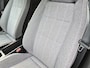 Renault Megane E-Tech EV40 Boost Charge Equilibre / SOH 94,60% / Dealer onderhouden / Navigatie via Apple Carplay of Android Auto / Achteruitrijcamera / Stuur & Stoelverwarming / Cruise control / Draadloze telefoon lader / Keyless Entry/Start /