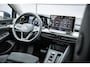 Volkswagen Golf 1.5 eHybrid 204pk Life Edition | Trekhaak | Ergo Active Stoel | Achteruitrijcamera | 18'' Velgen