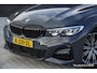 BMW 3-Serie Touring 320d 190Pk Aut. | High Executive | M-sport | 360° Camera | Trekhaak | 18'' | Dravit Grau