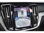 Volvo V60 T8 Plug-in hybrid AWD Ultra Dark | Panoramadak | Trekhaak | 360 graden camera | Head-up display | Verwarmbare voorstoelen, achterbank en stuurwiel | Premium audio by Harman Kardon | Apple carplay/Android auto