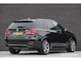 BMW X5 xDrive35i 306Pk Aut. | High Executive | Shadow Line | Head-Up Display | Achteruitrijcamera | Panoramadak | 20''
