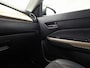 Suzuki Vitara 1.6 Experience Deluxe (PANORAMADAK, NAVIGATIE, CAMERA, KEYLESS, STOELVERWARMING, SPORTSTOELEN, LEDER/ALCANTARA, ADAPTIVE CRUISE, GETINT GLAS, NIEUWSTAAT)