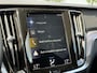 Volvo V60 T6 Twin Engine AWD Momentum Pro | Trekhaak | Parkeercamera | Apple Carplay | Digital Cockpit |