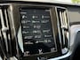 Volvo V60 T6 Twin Engine AWD Momentum Pro | Trekhaak | Parkeercamera | Apple Carplay | Digital Cockpit |