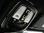 Volvo XC40 B4 Plus Dark | Panoramadak | 360° camera | Harman Kardon | Stoel- en stuurverwarming | Trekhaak