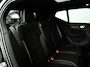 Volvo XC40 B4 Plus Dark | Panoramadak | 360° camera | Harman Kardon | Stoel- en stuurverwarming | Trekhaak