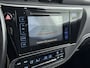 Toyota Auris 1.8 Hybrid Executive | Trekhaak | Navigatie | Parkeersensoren | Cruise Control |