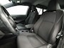 Toyota Corolla 1.8 Hybrid Sport Automaat (APPLE CARPLAY, 1e EIGENAAR, CAMERA, ADAPTIVE CRUISE, SPORTSTOELEN, LED KOPLAMPEN, LANE ASSIST, NIEUWSTAAT)