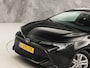 Toyota Corolla 1.8 Hybrid Sport Automaat (APPLE CARPLAY, 1e EIGENAAR, CAMERA, ADAPTIVE CRUISE, SPORTSTOELEN, LED KOPLAMPEN, LANE ASSIST, NIEUWSTAAT)