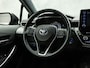 Toyota Corolla 1.8 Hybrid Sport Automaat (APPLE CARPLAY, 1e EIGENAAR, CAMERA, ADAPTIVE CRUISE, SPORTSTOELEN, LED KOPLAMPEN, LANE ASSIST, NIEUWSTAAT)