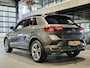 Volkswagen T-Roc 1.5 TSI Sport Business R Panorama | Camera | LED | Trekhaak | Zeer nette auto