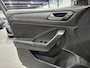 Volkswagen T-Roc 1.5 TSI Sport Business R Panorama | Camera | LED | Trekhaak | Zeer nette auto