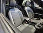 Volkswagen T-Roc 1.5 TSI Sport Business R Panorama | Camera | LED | Trekhaak | Zeer nette auto