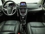 Opel Mokka 1.4 T Cosmo Sport 140Pk (SCHUIFDAK, NAVIGATIE, CLIMATE, STUUR/STOELVERWARMING, SPORTSTOELEN, GETINT GLAS, CAMERA, NIEUWSTAAT)