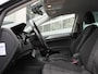 Volkswagen Golf 1.0 TSI Connected Series 116PK | Camera | Carplay | Trekhaak | Cruise | Clima | Navi | LM Velgen | Origineel NL