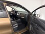 Renault Captur 120PK TCe Intens | 1ste Eigenaar | Navigatie | Climate Control | Camera | Lichtmetalen Velgen | Parkeersensoren | Cruise Control | Park Assist | Bluetooth Audio/Telefoon | Licht & Regen Sensor |