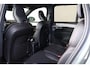 Volvo XC90 T8 Recharge AWD Ultra Dark Exec. Ed. - Luchtvering - Panorama/schuifdak - IntelliSafe Assist & Surround - 360º Camera - Bowers & Wilkins audio - Adaptieve LED koplampen - Verwarmde voorstoelen, stuur & achterbank - Parkeersensoren voor & achter - Elektr. bedienb. voorstoelen met geheugen - Geventileerde voorstoelen - Head up display - Draadloze tel. lader - Extra getint glas - 22' LMV