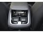 Volvo XC90 T8 Recharge AWD Ultra Dark Exec. Ed. - Luchtvering - Panorama/schuifdak - IntelliSafe Assist & Surround - 360º Camera - Bowers & Wilkins audio - Adaptieve LED koplampen - Verwarmde voorstoelen, stuur & achterbank - Parkeersensoren voor & achter - Elektr. bedienb. voorstoelen met geheugen - Geventileerde voorstoelen - Head up display - Draadloze tel. lader - Extra getint glas - 22' LMV