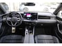 Volkswagen Passat Variant 1.5 eHybrid 272pk R-Line Edition | SoH 99% | Trekhaak | 360 Camera | Head-up | Stoelmemory