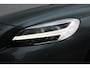 Volvo V40 Cross Country T3 Polar+ Luxury | Panoramadak | Harman Kardon Premium Sound | Parkeersensoren en Parkeercamera achter | Lederen bekleding | Standkachel | Volvo Guard alarm | Climate control | Cruise control |