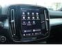 Volvo XC40 B4 Plus Black Edition | Panoramadak | Trekhaak | Verwarmbare voorstoelen, achterbank en stuurwiel | 360 graden camera | Premium audio by Harman Kardon | Apple carplay/Android auto