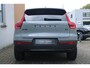 Volvo XC40 B4 Plus Black Edition | Panoramadak | Trekhaak | Verwarmbare voorstoelen, achterbank en stuurwiel | 360 graden camera | Premium audio by Harman Kardon | Apple carplay/Android auto