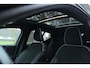 Volvo XC40 B4 Plus Black Edition | Panoramadak | Trekhaak | Verwarmbare voorstoelen, achterbank en stuurwiel | 360 graden camera | Premium audio by Harman Kardon | Apple carplay/Android auto