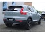 Volvo XC40 B4 Plus Black Edition | Panoramadak | Trekhaak | Verwarmbare voorstoelen, achterbank en stuurwiel | 360 graden camera | Premium audio by Harman Kardon | Apple carplay/Android auto