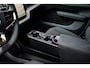 Volvo EX30 P5 Long Range Plus Black Edition Europa 69 kWh | Black Interieur | 20" | Elektrische voorstoelen | Stoel & Stuurverwarming | Harman/Kardon |