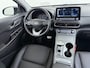 Hyundai Kona Limited 64kWh | 1ste eigenaar | ACCU 98% | LEER | Electrische stoelen | Dodehoekdetectie | AUTOMAAT