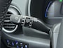 Hyundai Kona Limited 64kWh | 1ste eigenaar | ACCU 98% | LEER | Electrische stoelen | Dodehoekdetectie | AUTOMAAT