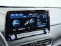 Hyundai Kona Limited 64kWh | 1ste eigenaar | ACCU 98% | LEER | Electrische stoelen | Dodehoekdetectie | AUTOMAAT